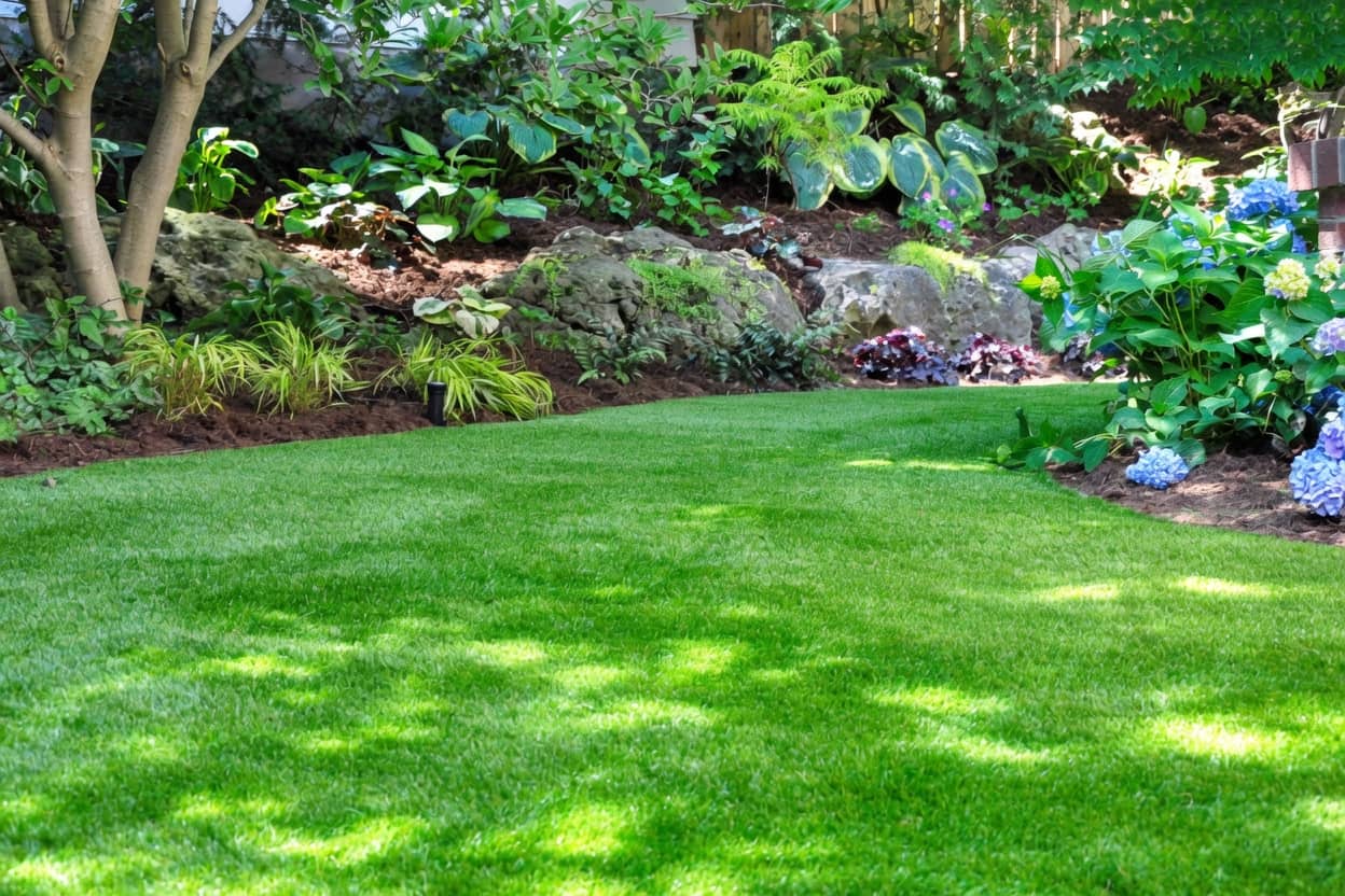 Artificial turf lawn installation in Orlando